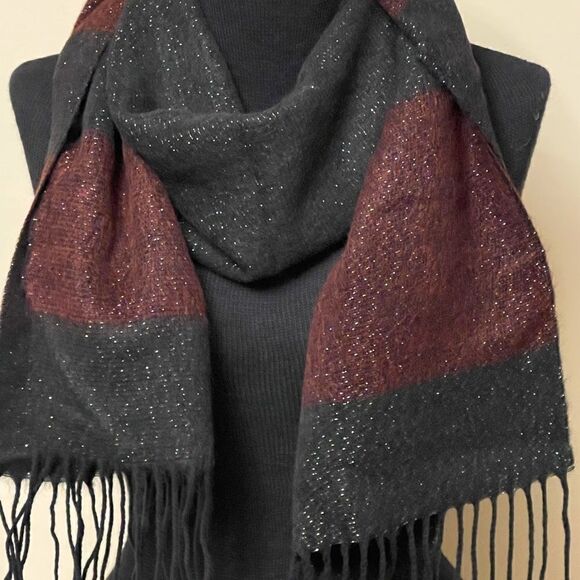 NWT Steve Madden color block burgundy black muffler scarf with fringe - Picture 1 of 5